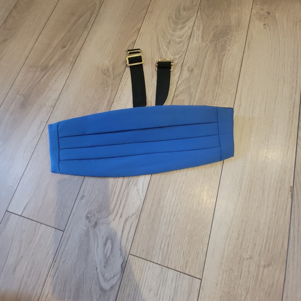 Blue adjustable cumberbund